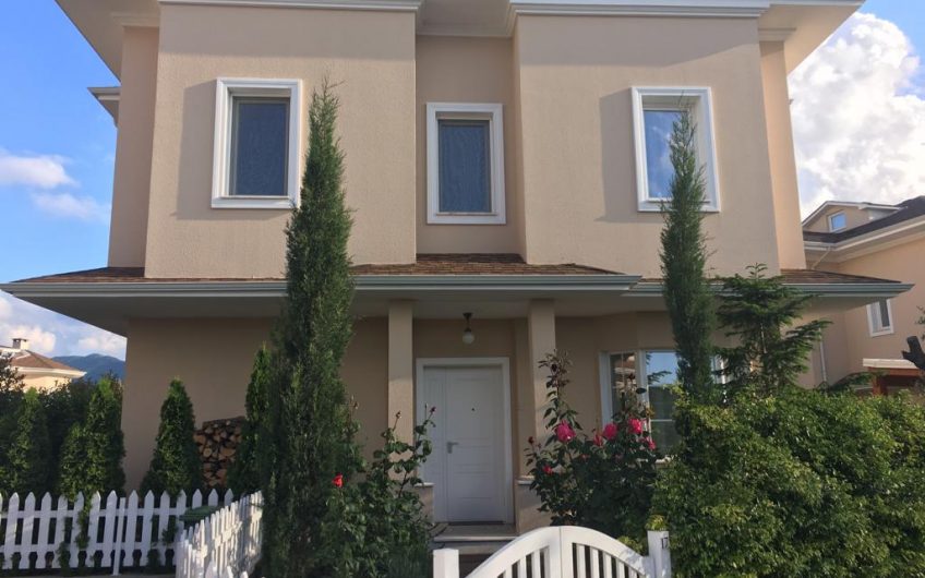 Hot Offer/ Just listed- Vila for Rent near international Schools