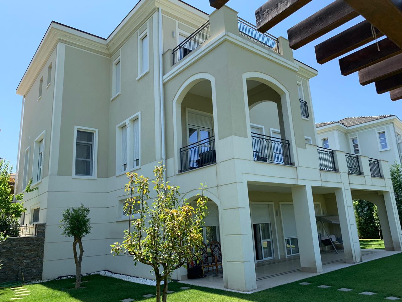 Villa for Rent in Rolling Hills Residence ADXA Property