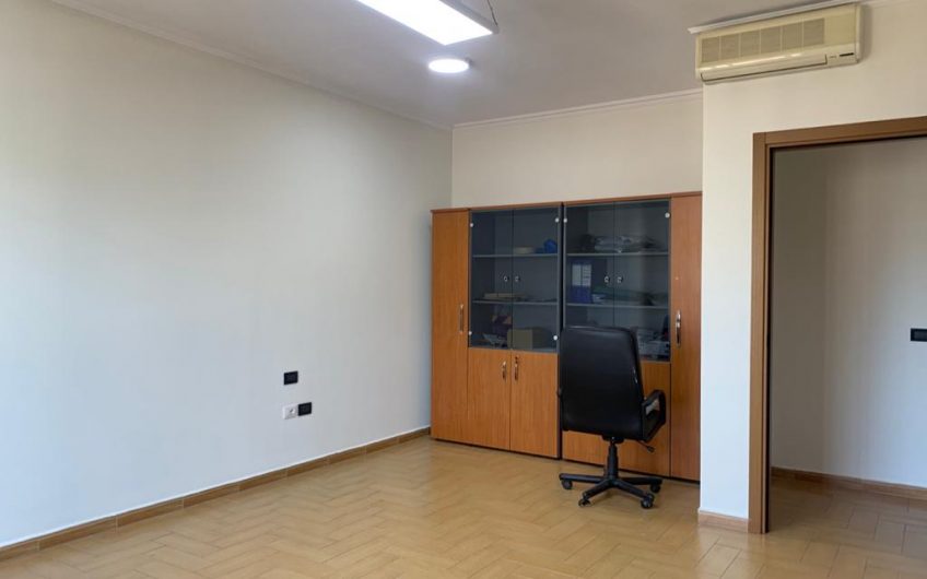 Office for rent in Bllok Area