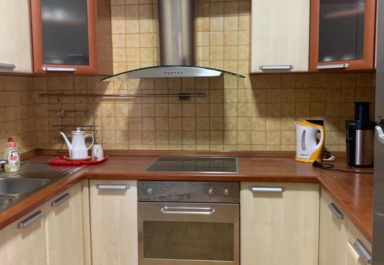 Office for rent in Bllok Area