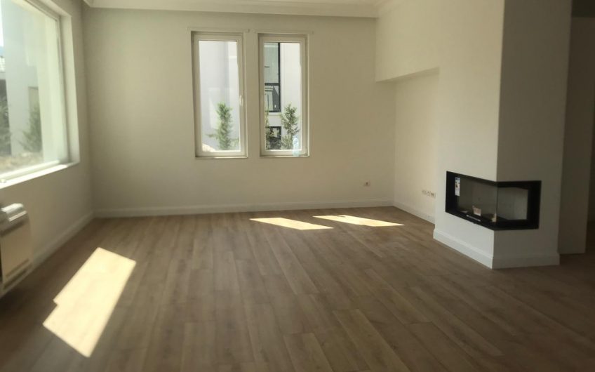 Villa for Rent at Rolling Hills