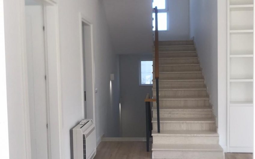 Villa for Rent at Rolling Hills