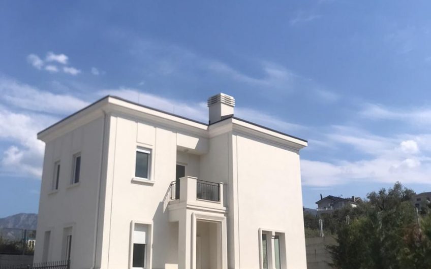 Villa for Rent at Rolling Hills