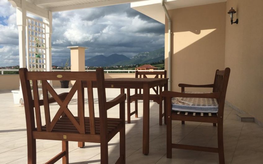 Fantastic Penthouse 3+1+Veranda for Rent in Lunder