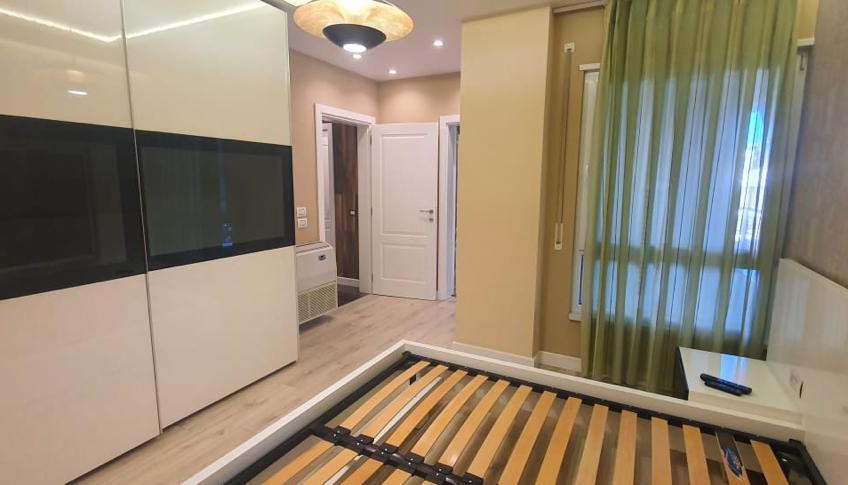 3 Bedrooms Apartments For Rent