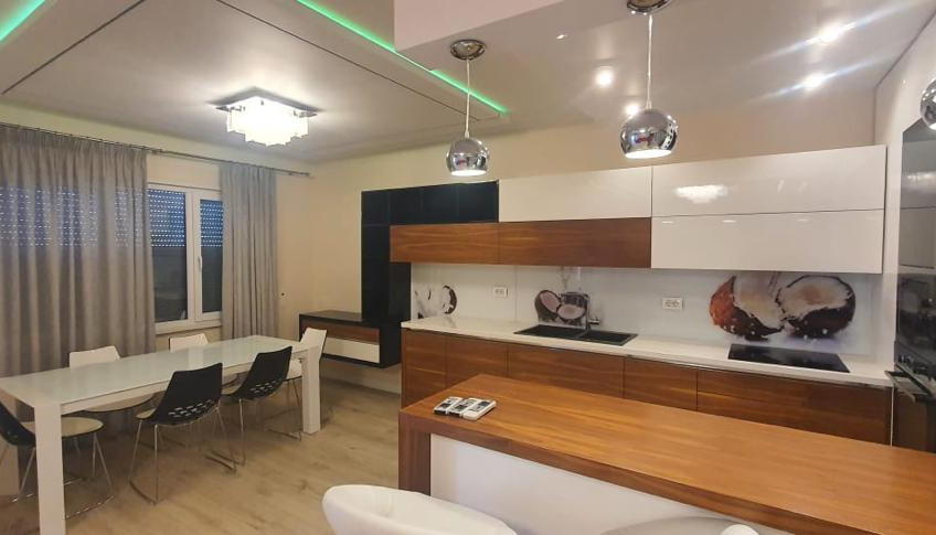 3 Bedrooms Apartments For Rent