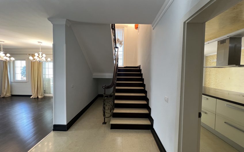 Villa for Rent in Residential Complex near TEG