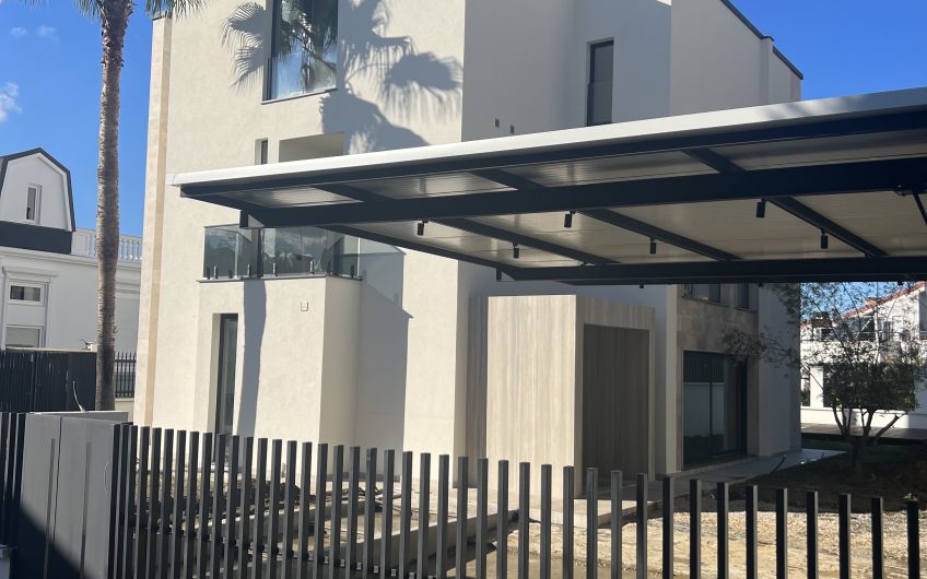 Modern style villa for Rent with private pool