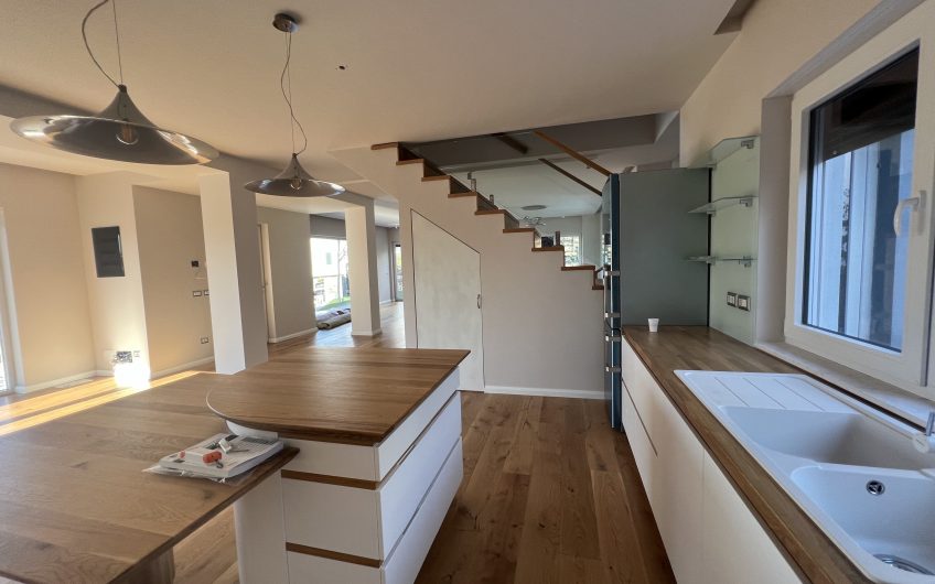 Brand new Villa for Rent 4 Bedrooms