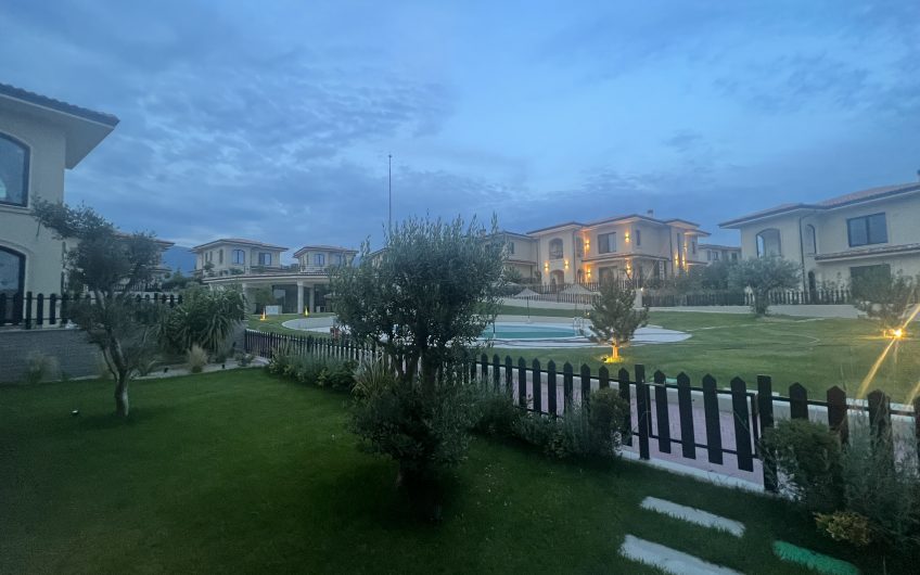 Type A Villa 4 bedrooms plus basement for rent