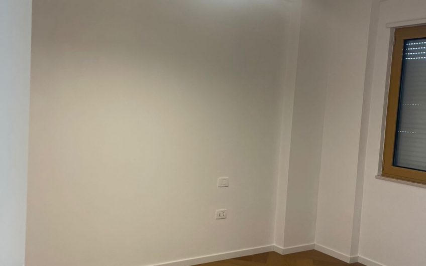 APARTMENT OR OFFICE IN BLLOK FOR RENT