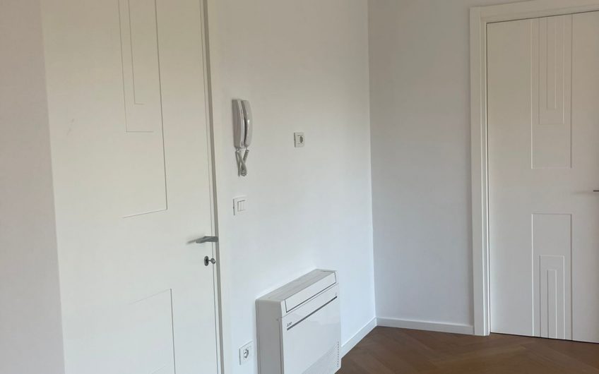 APARTMENT OR OFFICE IN BLLOK FOR RENT