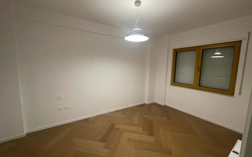 APARTMENT OR OFFICE IN BLLOK FOR RENT