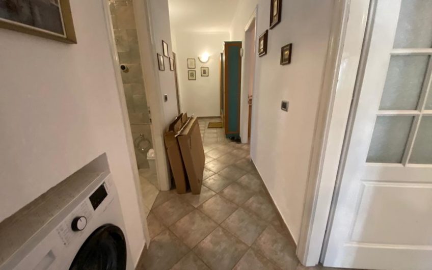 APARTMENT 2+1 RRUGA E KAVAJES 850 EURO