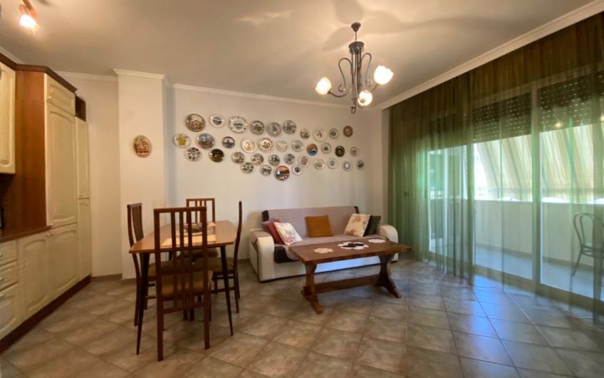 APARTMENT 2+1 RRUGA E KAVAJES 850 EURO