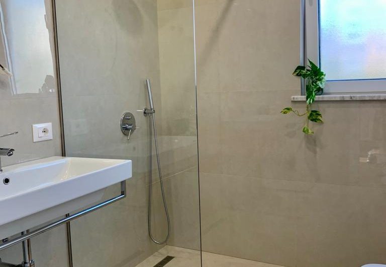 Apartment 2+1 for rent in a beautiful location and new building 800 euro