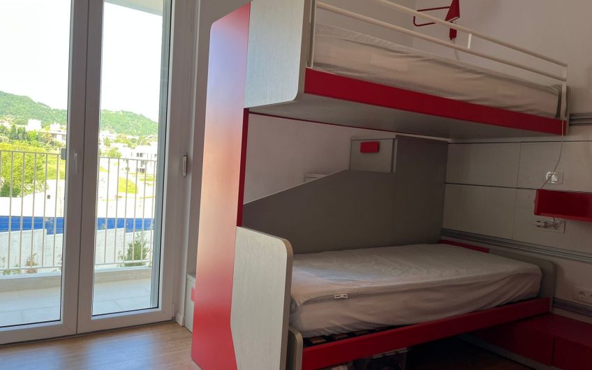 Apartment 2+1 for rent at Liqeni Thate 1200 Euro