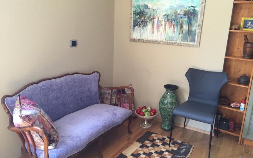 Beautiful 3+1 apartment near Air Albania 1800 euro with parking