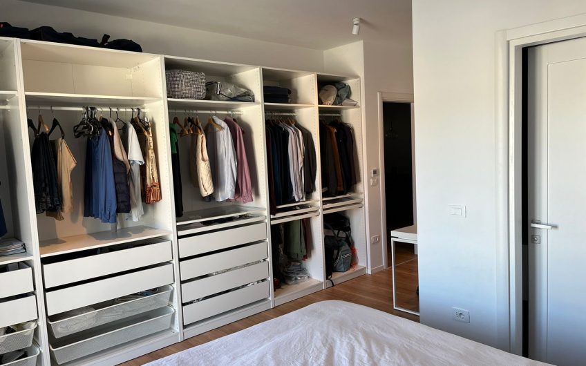 Apartment 2+1 for rent at Liqeni Thate 1200 Euro