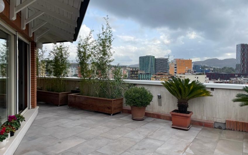 Doublex Appartment 3 bedroom with Parking and panoramic veranda, in center near ETC, semi furnished