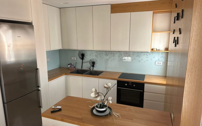 Luxurious Apartment with Modern Amenities
