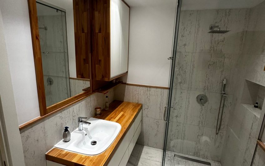 Luxurious Apartment with Modern Amenities