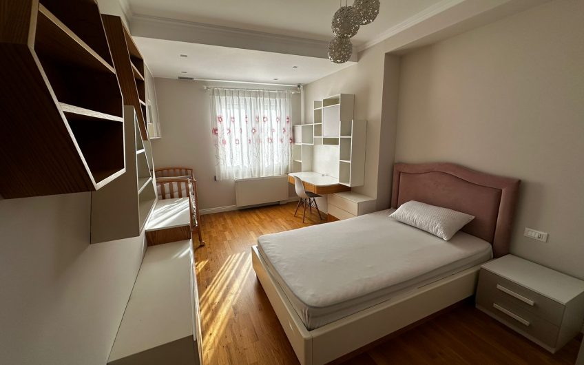 Luxurious Apartment with Modern Amenities