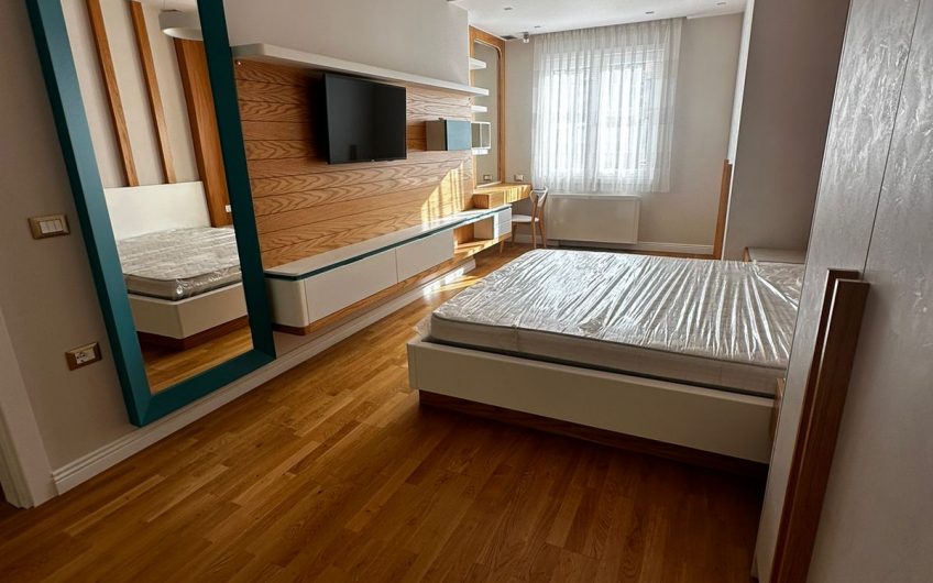 Luxurious Apartment with Modern Amenities