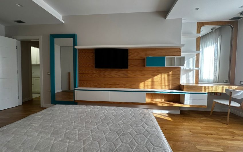 Luxurious Apartment with Modern Amenities