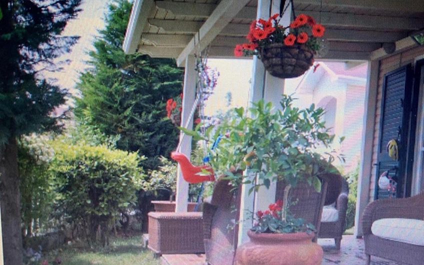 New Villa Walking Distance from TEG
