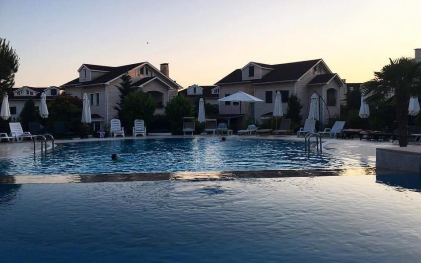 New Villa Walking Distance from TEG
