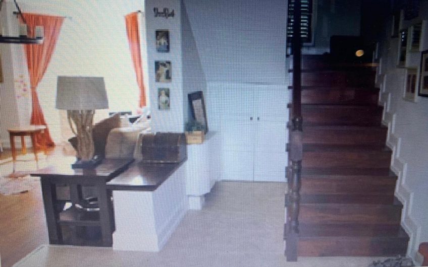 New Villa Walking Distance from TEG