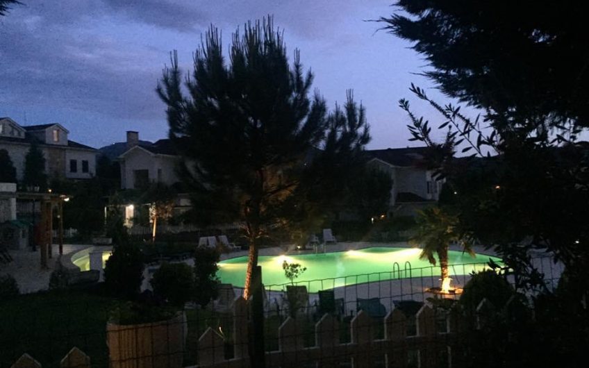 New Villa Walking Distance from TEG