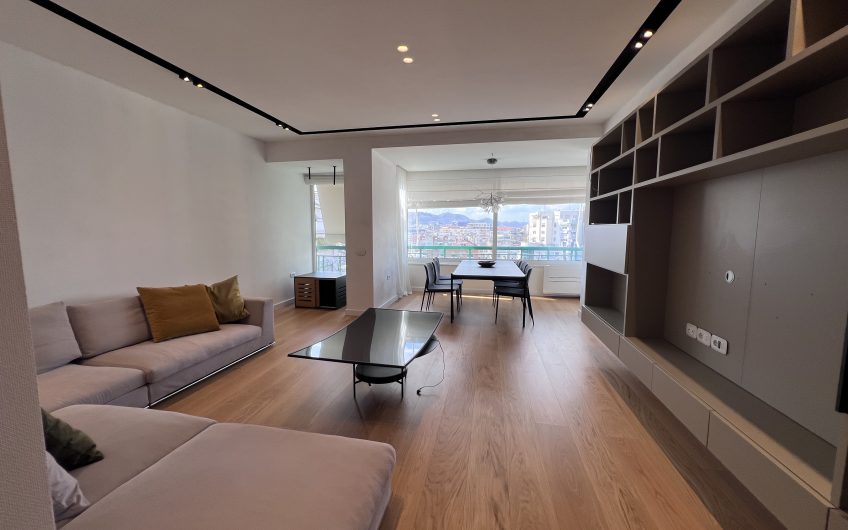 3 bedroom apt for rent- with direct access to the the park lake and boulevard- 3000 Eur