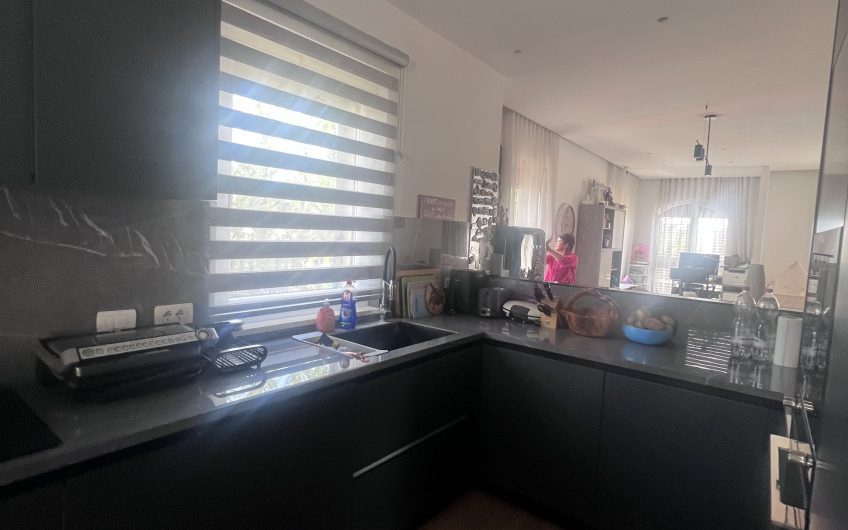 3 bedroom 2 storey villa near TEG 2600 EUR