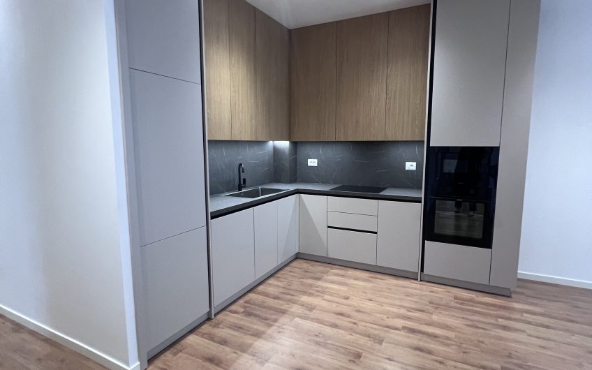 For RENT 3 bedroom, brand new appartment just by the park and Air Albania area