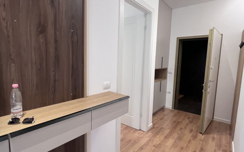 For RENT 3 bedroom, brand new appartment just by the park and Air Albania area