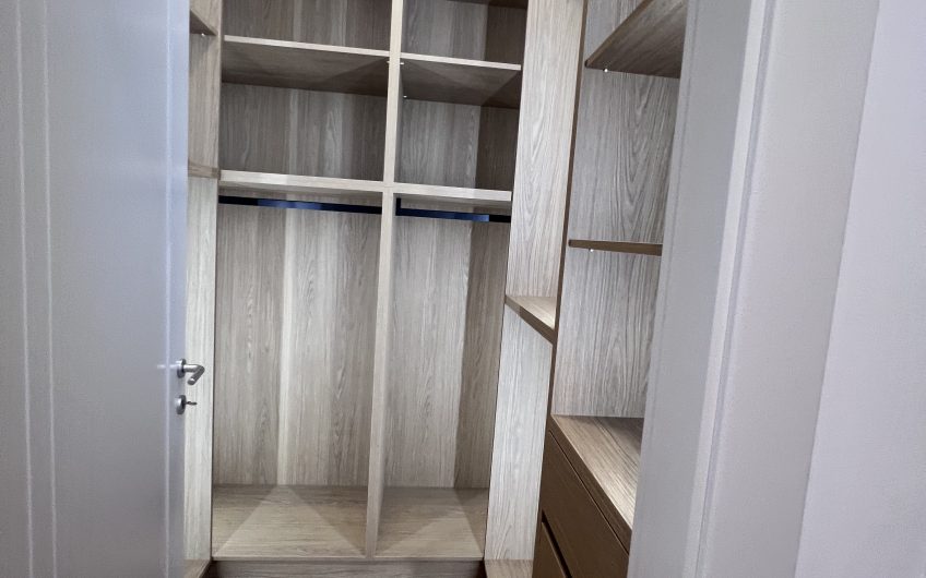 For RENT 3 bedroom, brand new appartment just by the park and Air Albania area