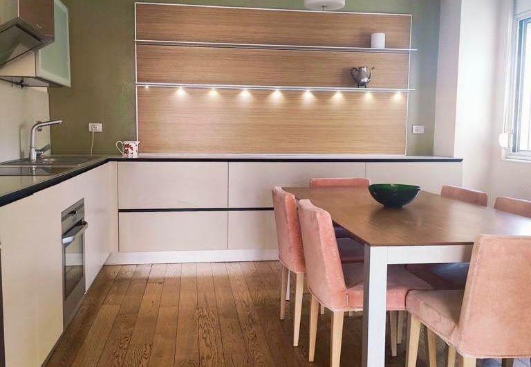 3 bedroom appartment for rent, classic and cozzy with a big veranda