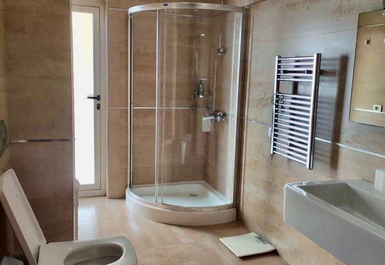 3 bedroom appartment for rent, classic and cozzy with a big veranda
