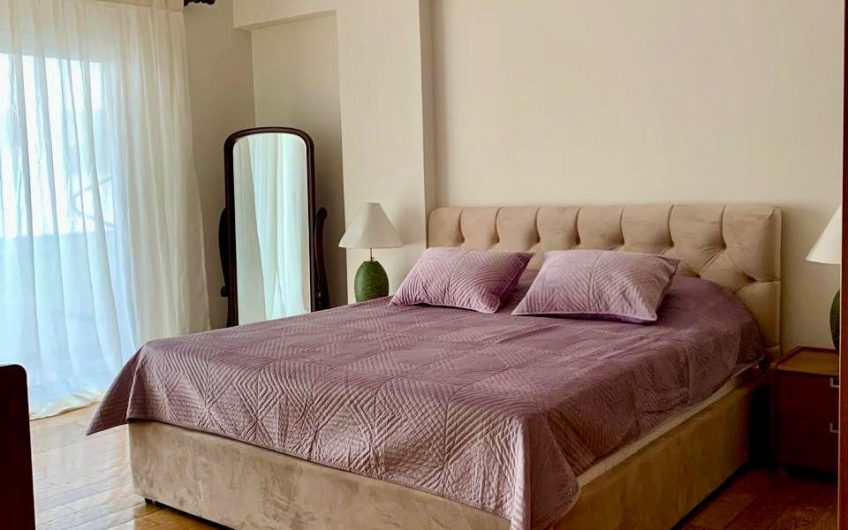 3 bedroom appartment for rent, classic and cozzy with a big veranda