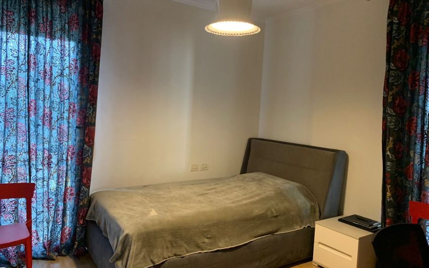 3 Bedroom apt for RENT, few steps from lake
