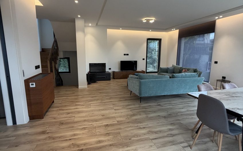 New opportunity for rent 4 bedroom villa modern furnished.