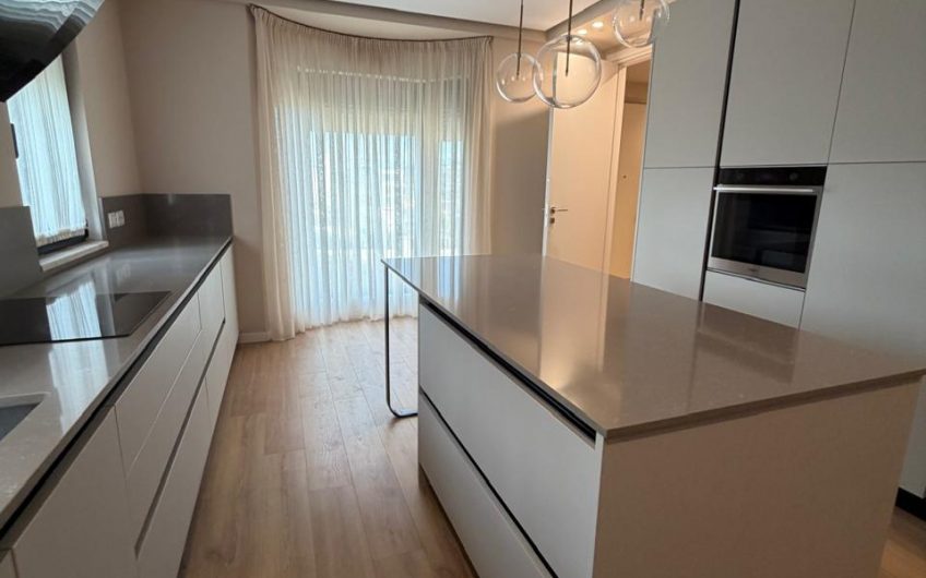 5 bedrooms Residence for rent