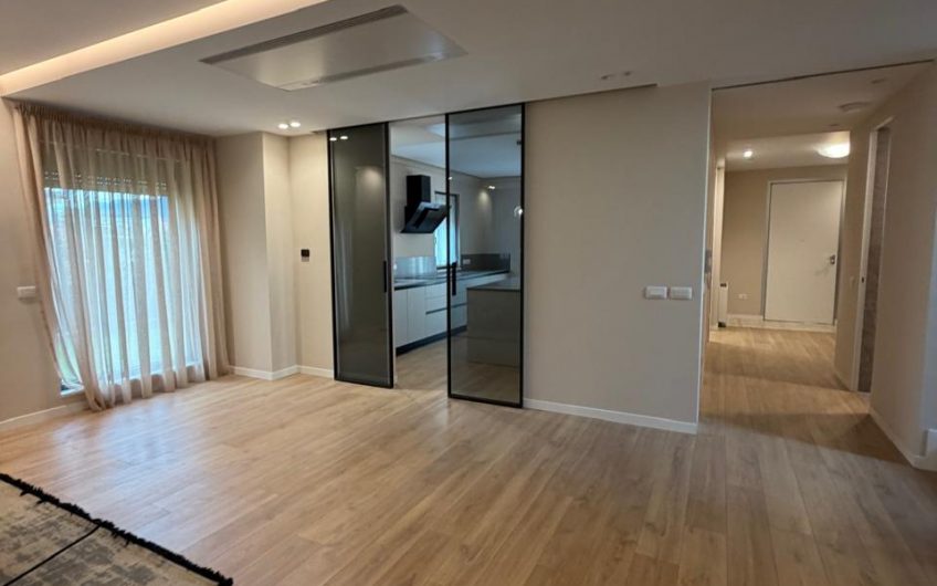 5 bedrooms Residence for rent