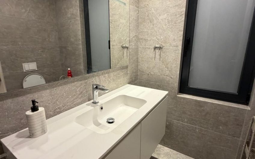 5 bedrooms Residence for rent