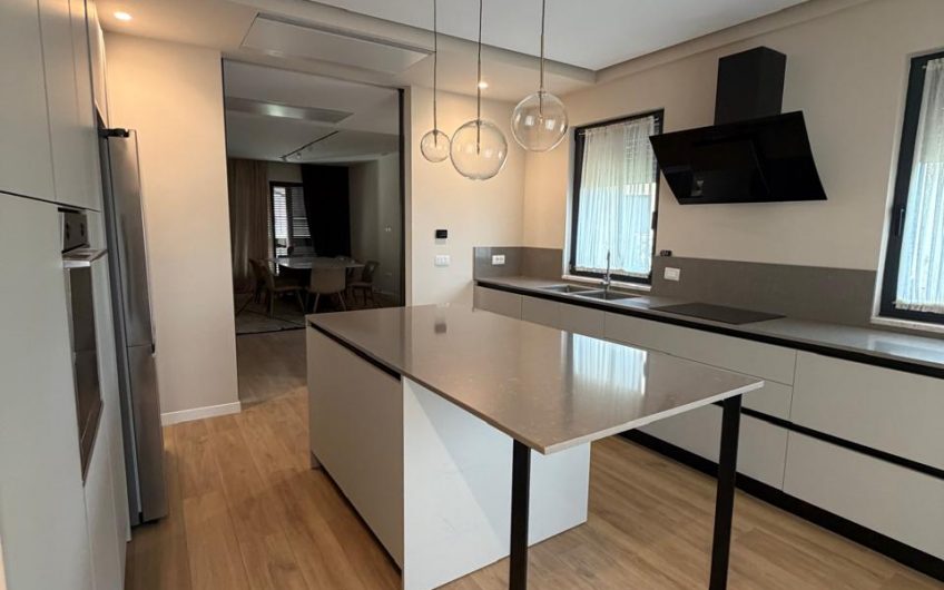 5 bedrooms Residence for rent