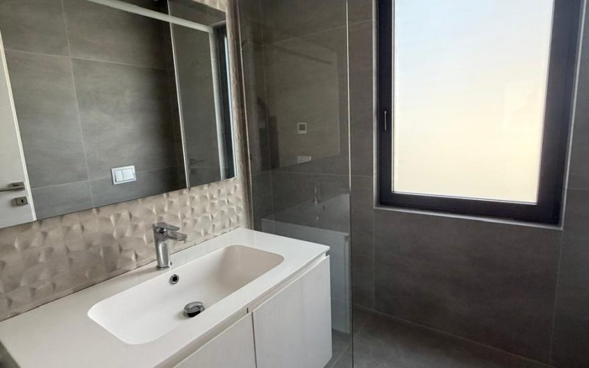 5 bedrooms Residence for rent