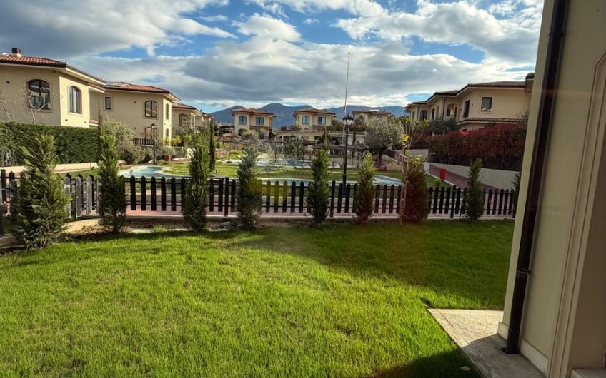 5 bedrooms Residence for rent