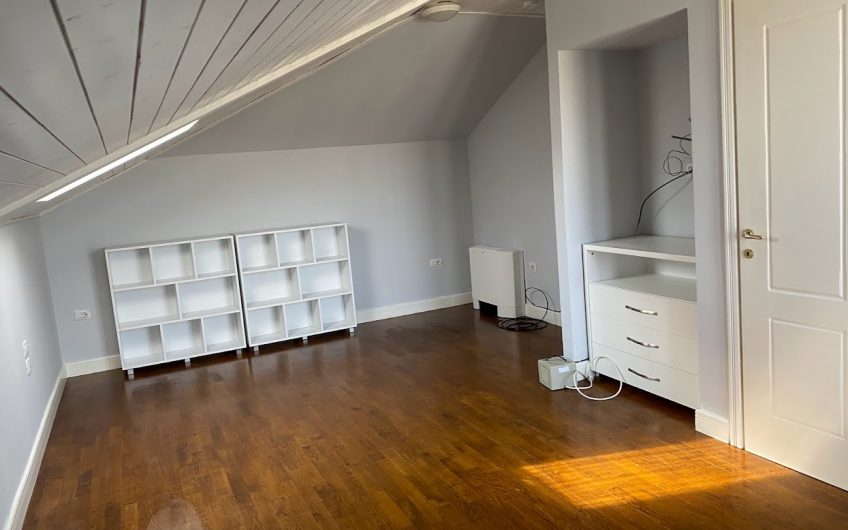 4 bedroom vila for rent